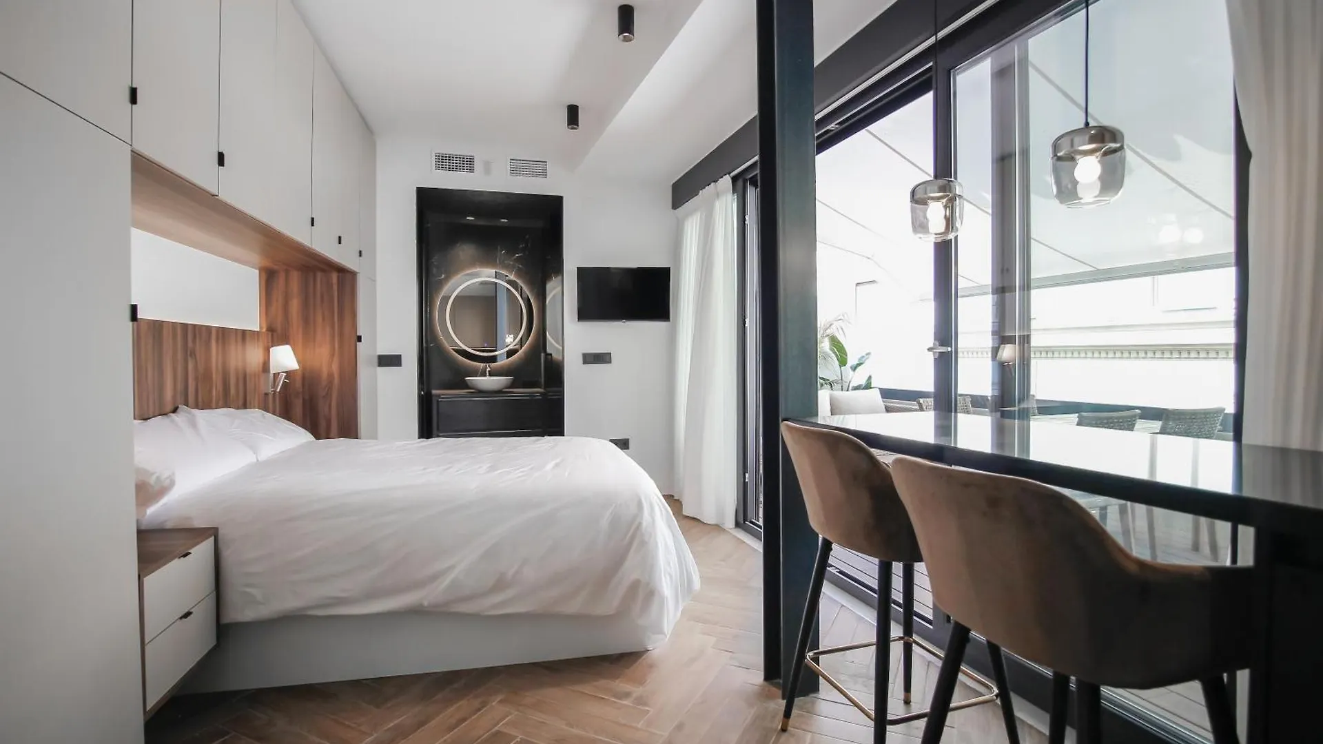 Alohamundi Cabo Noval Daire Sevilla İspanya