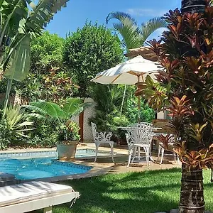 https://la-tropezina.cabofriohotels.org